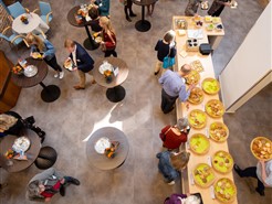 Tijd voor ontmoeting tijdens de lunch