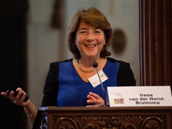 Lezing Irene van der Horst-Bruinsma: Ziekte van Bechterew: ook vrouwen groeien krom!